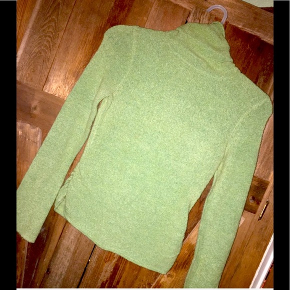 Sweater - Picture 1 of 2